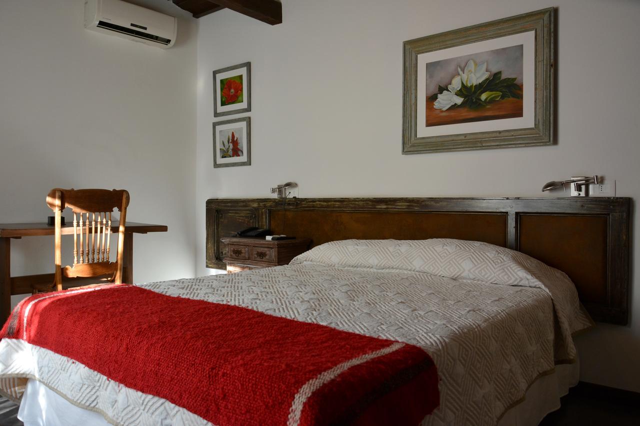 Hotel Posada La Comandancia Melo Buitenkant foto